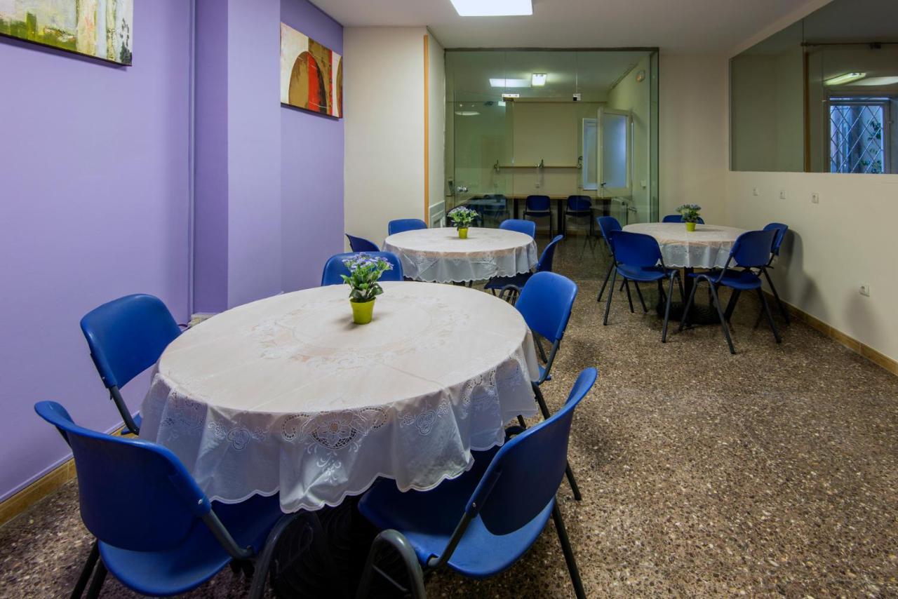 Residencia Sants Hostel Barcelona Buitenkant foto