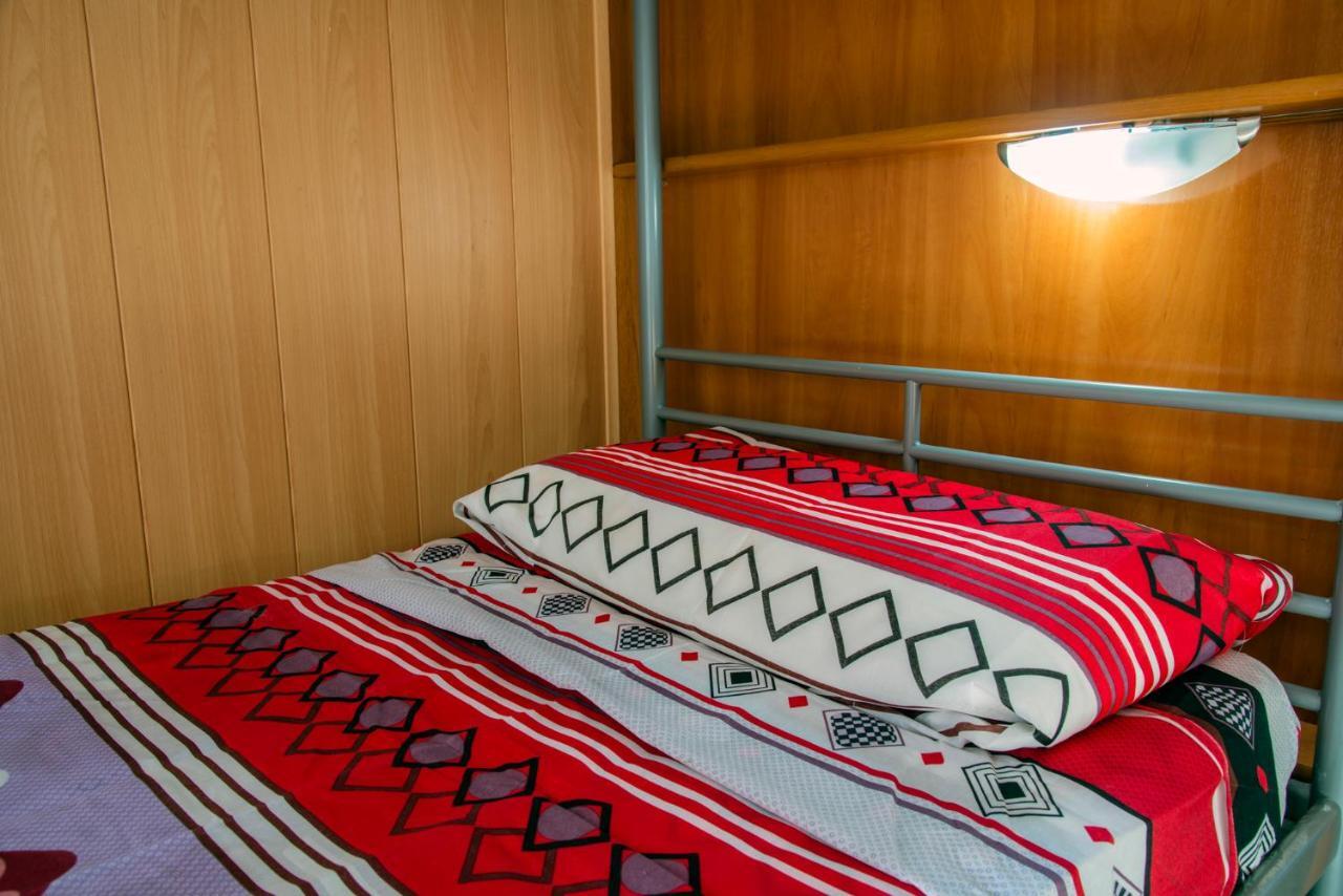 Residencia Sants Hostel Barcelona Buitenkant foto